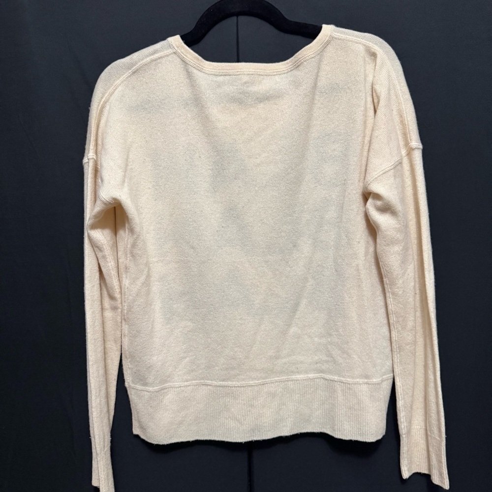 Christopher Fischer cream cashmere long sleeve sweater with “blah blah blah” - Picture 2 of 7